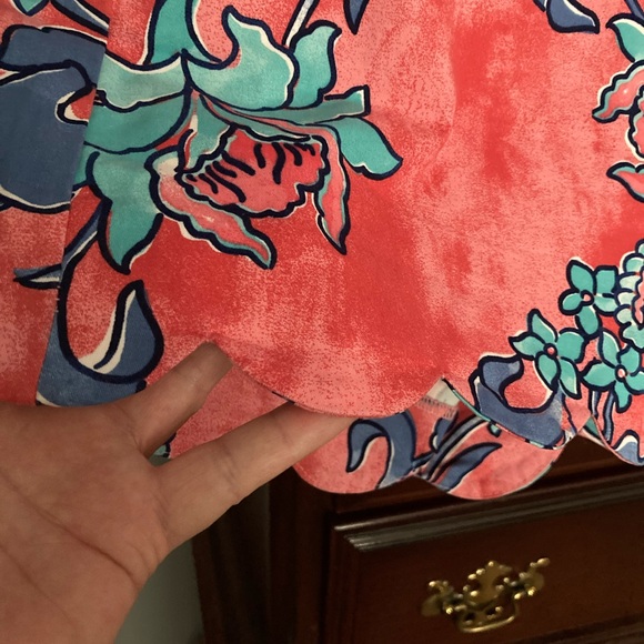 Crown & Ivy shorts - Picture 3 of 7